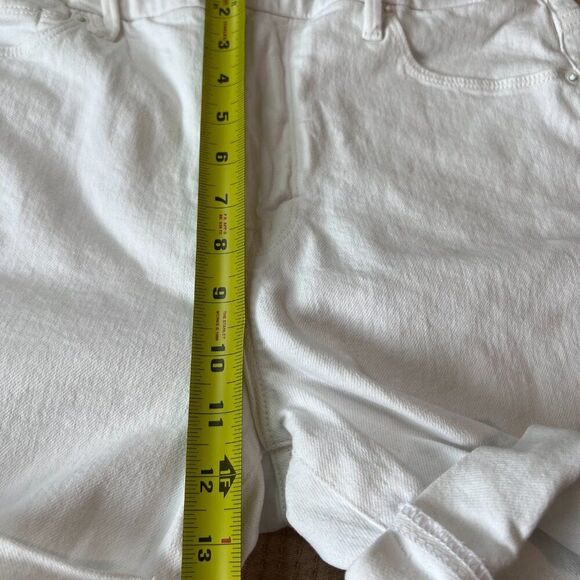 Good American Rolled Cuffed Shorts Women's White Sz. 15 NWOT Summer Spring Beach - Picture 14 of 15